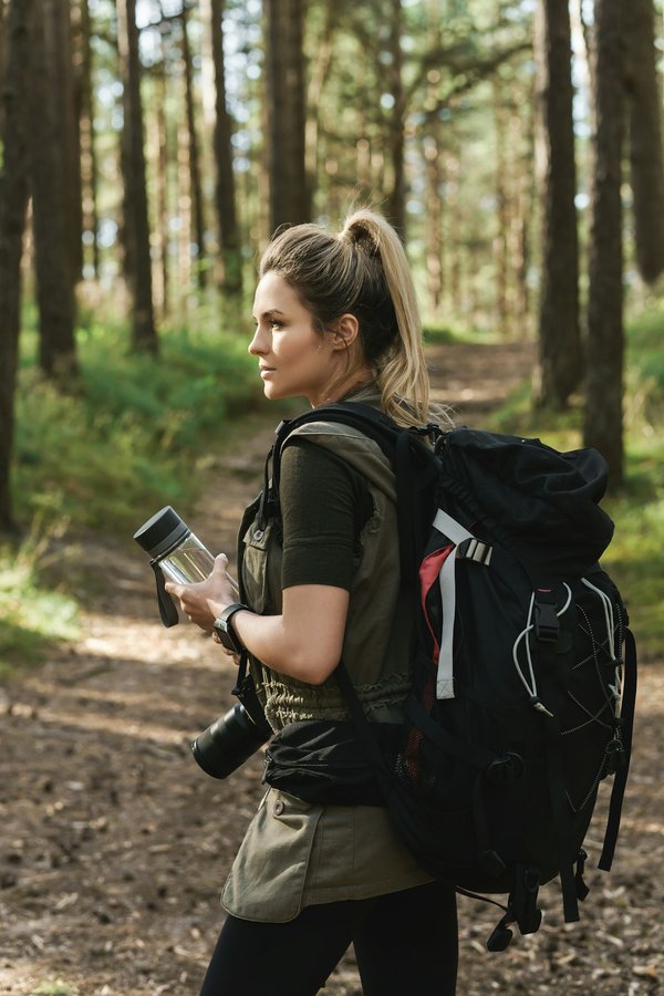 Gourde avec tuyau pour randonnée : un équipement conçu pour répondre aux besoins essentiels des randonneurs